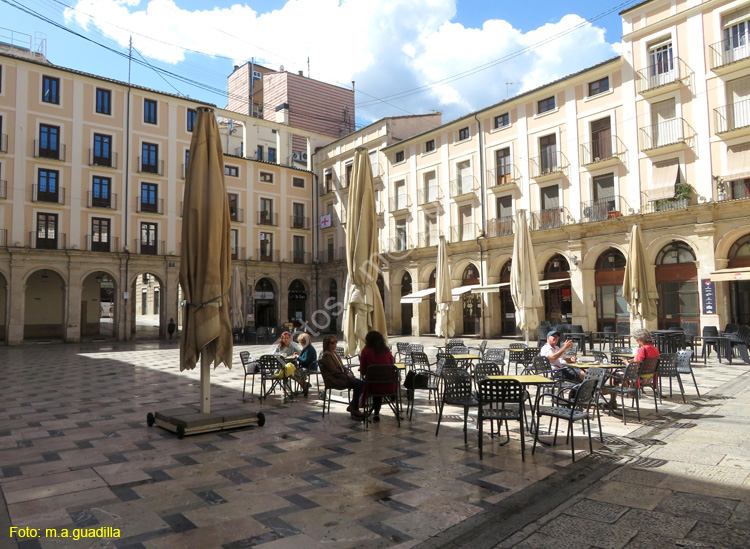 ALCOY (113) Plaza Dins