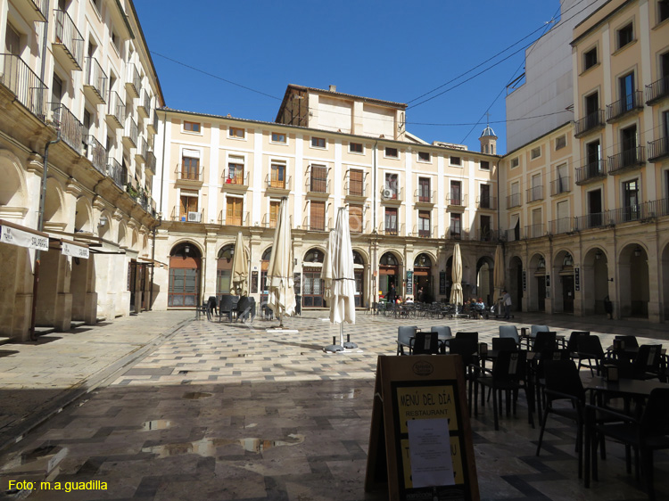 ALCOY (115) Plaza Dins