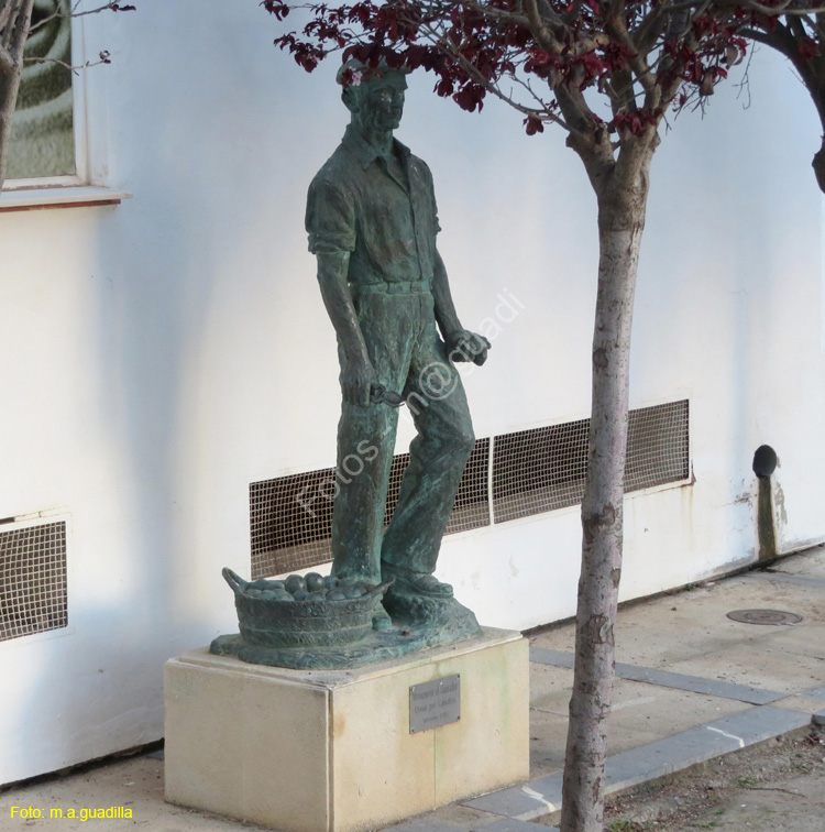 ALTEA (130) Monumento al llaurador