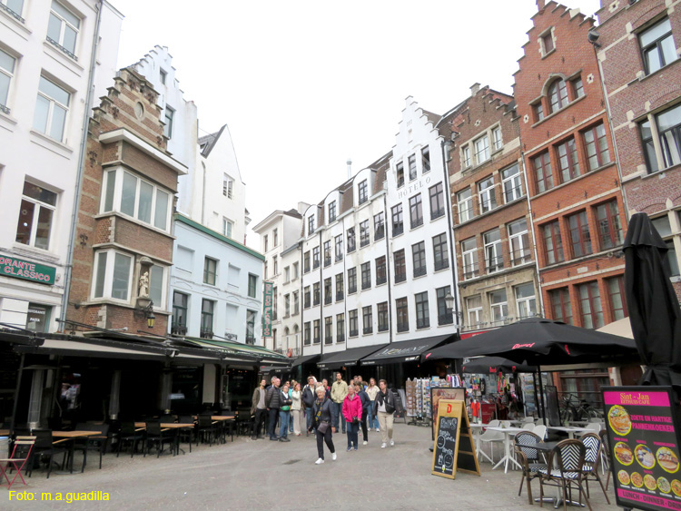 AMBERES (167) Handschoenmarkt