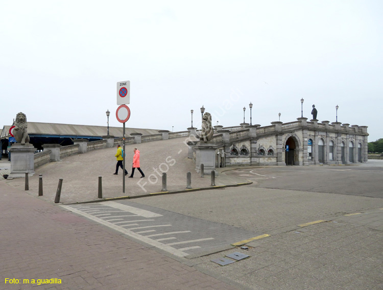 AMBERES (264) Steenplein
