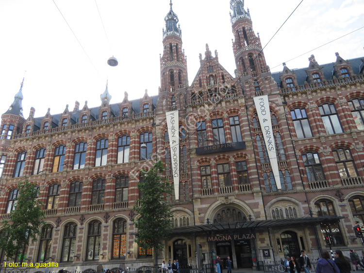AMSTERDAM (275) Nieuwezijds Voorburgwal