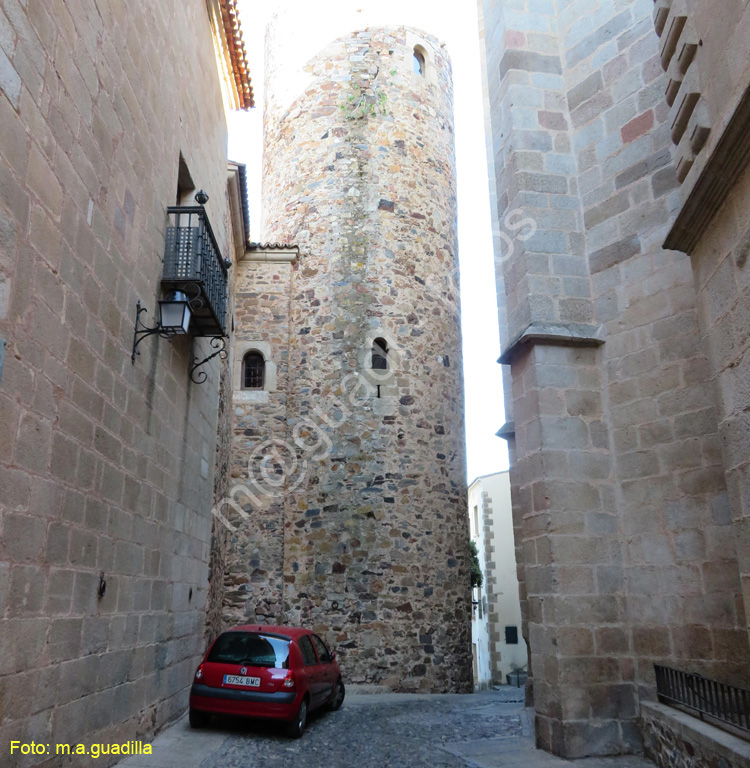 CACERES (246)