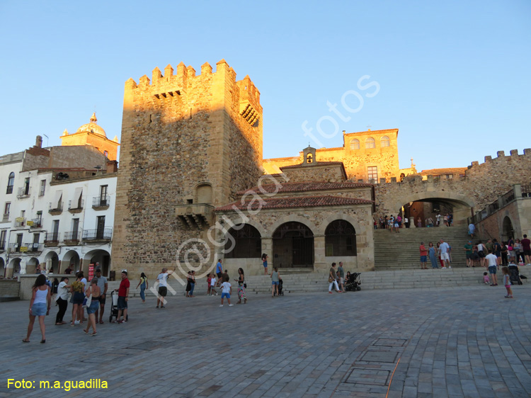 CACERES (258)