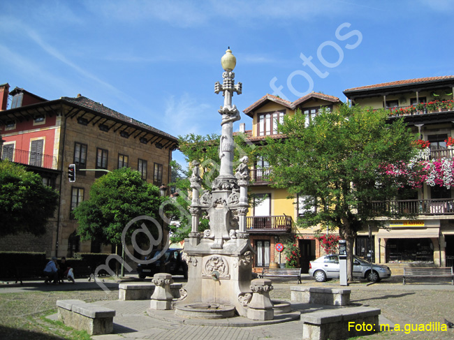 COMILLAS (102) Fuente de los 3 Canos