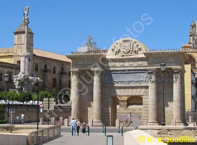 CORDOBA 021 Puerta del Puente