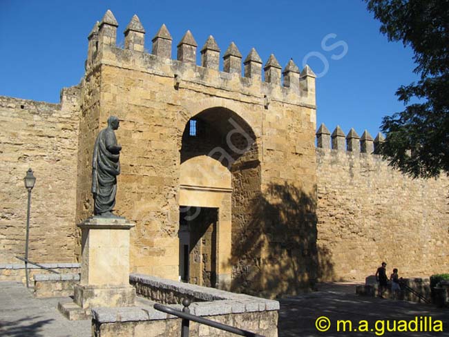 CORDOBA 197 Puerta de Almodovar