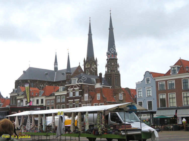 DELFT (219)  Iglesia Maria van Jessekerk desde Markt