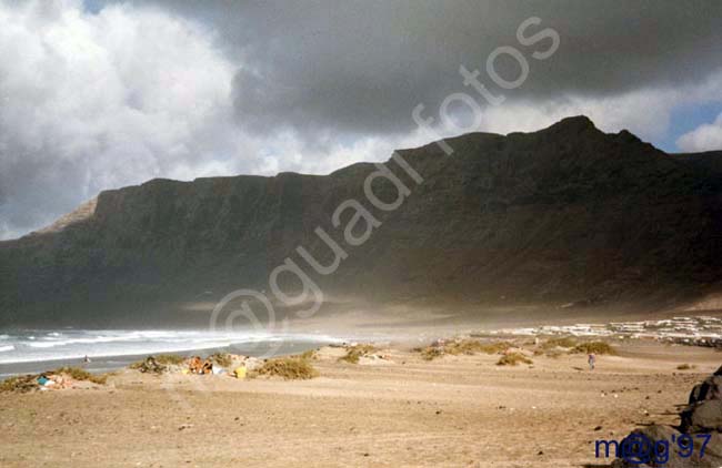 LANZAROTE 034 - Famara acantilado