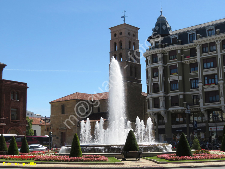 LEON (108) Plaza de Santo Domingo