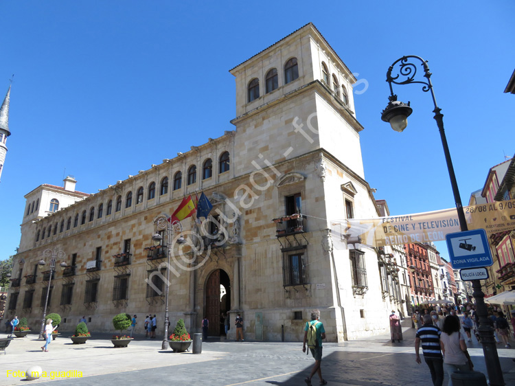 LEON (289) Palacio de los Guzmanes