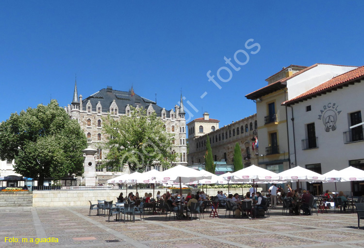 LEON (301) Plaza de San Marcelo