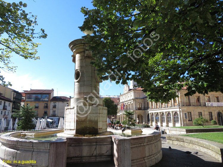 LEON (303) Plaza de San Marcelo