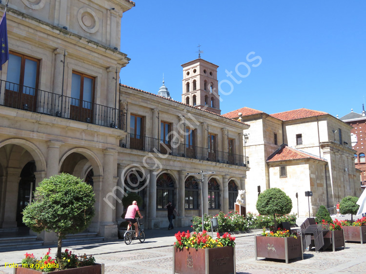 LEON (311) Plaza de San Marcelo