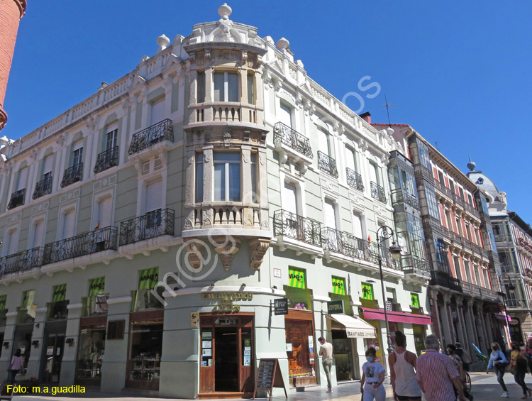 LEON (326) Calle Ancha