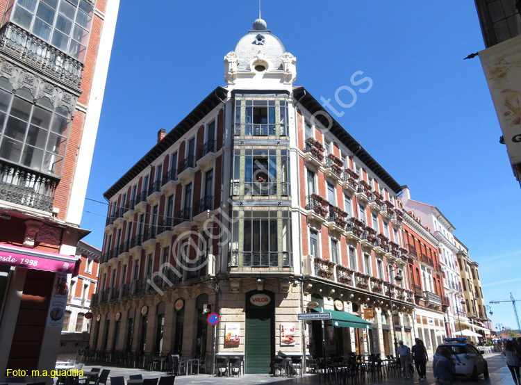 LEON (330) Calle Ancha