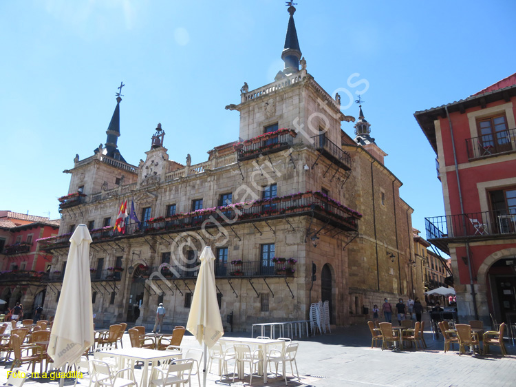 LEON (337) Plaza Mayor - Ayuntamiento