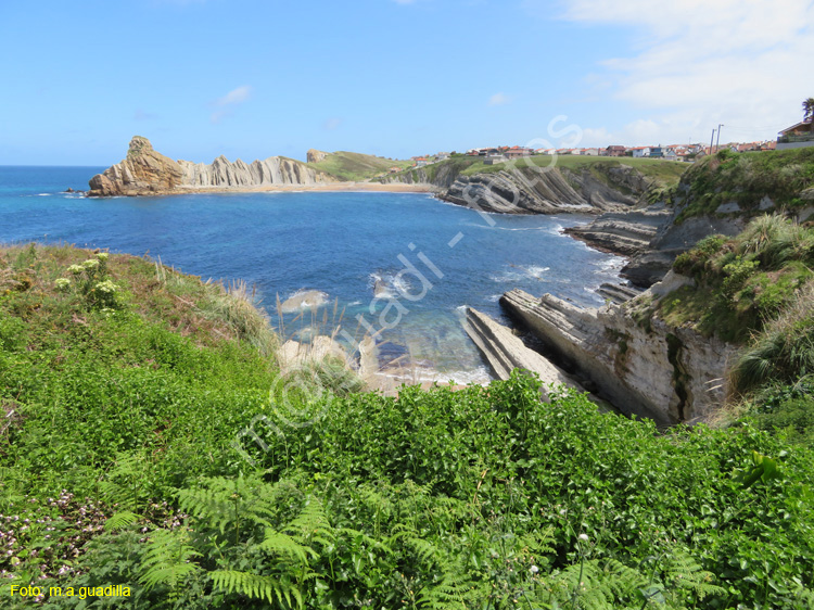 LIENCRES (109) Playa de Cerrias