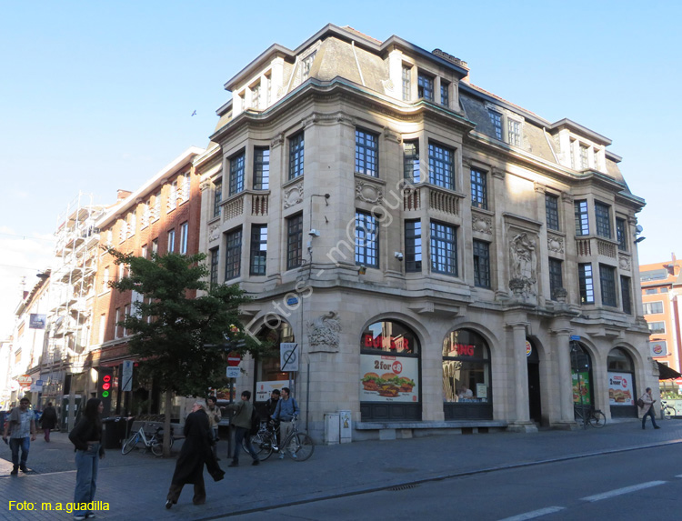 LOVAINA (107) Rector de Somerplein