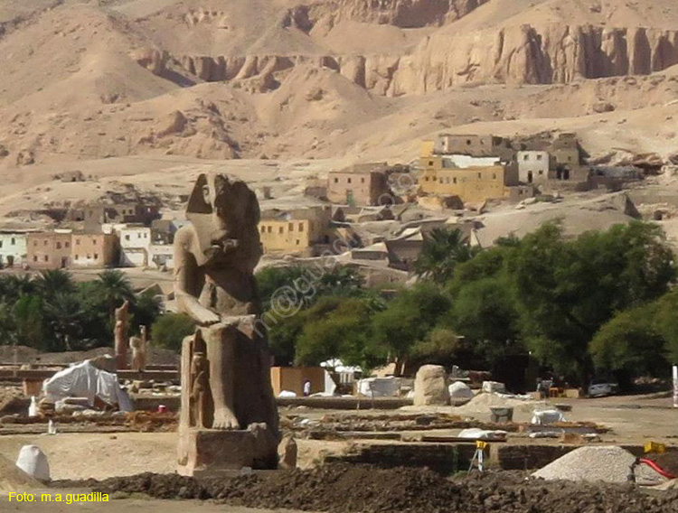 LUXOR (270) VALLE DE LOS REYES - Colosos de Memnon