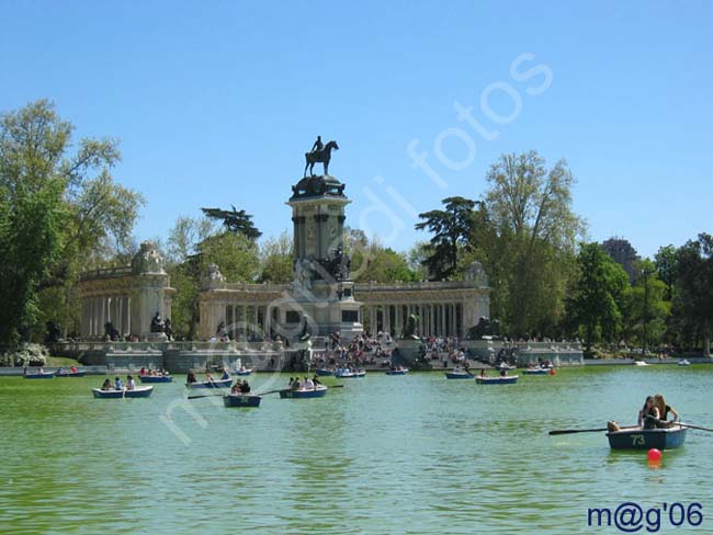 Madrid - Parque del Retiro  - Monumento a Alfonso XII 091