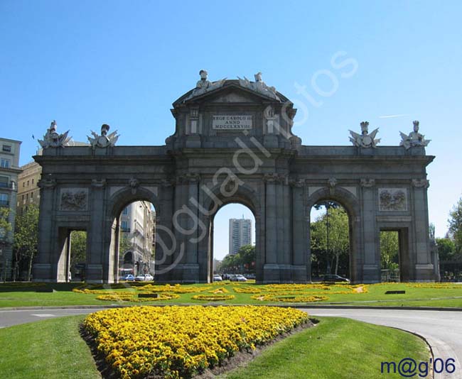 Madrid - Puerta de Alcala 004