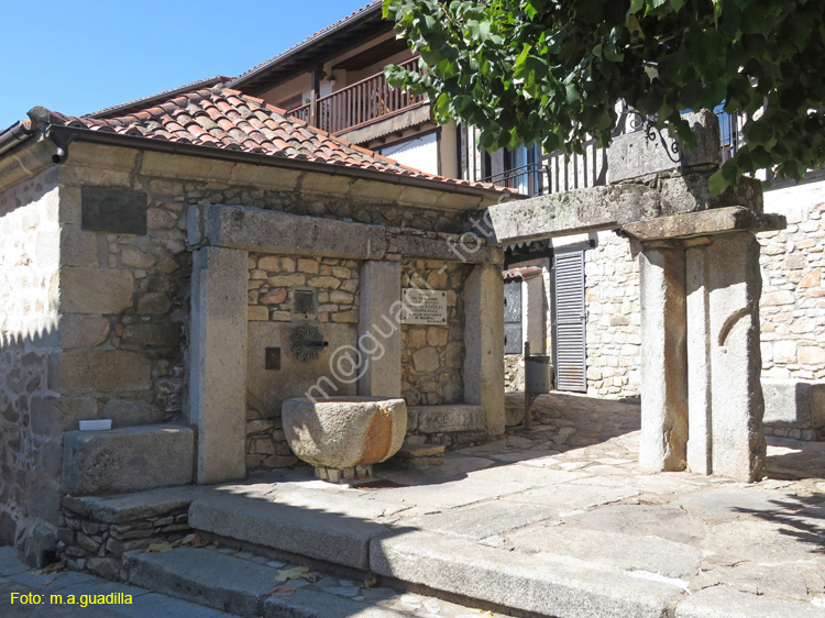 MOGARRAZ (102) Ermita y  Fuente del Humilladero