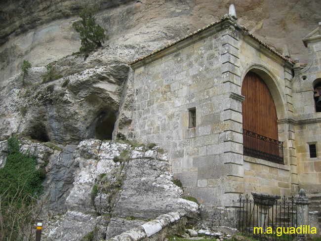 Ojo Guareña 028 - Cueva y Ermita de San Bernabe