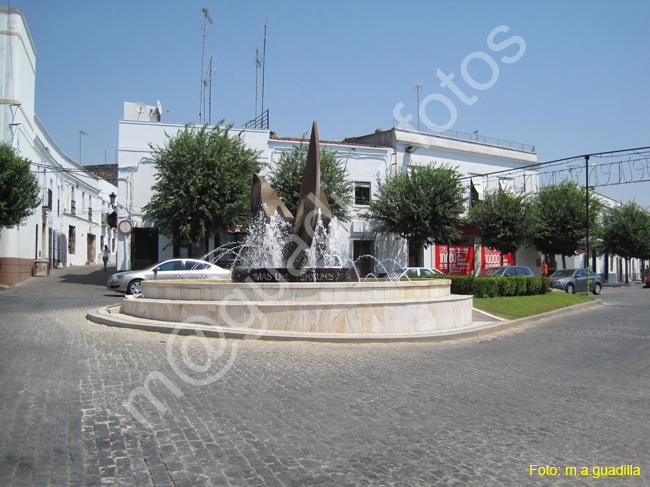 OLIVENZA (117) MONUMENTO VISTIMAS DEL TERRORISMO