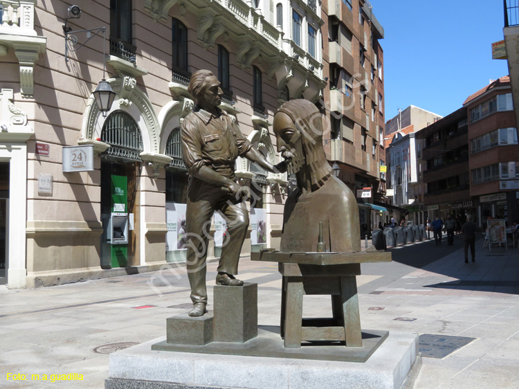 PALENCIA (157) Calle Mayor - Monumento a Victorio Macho