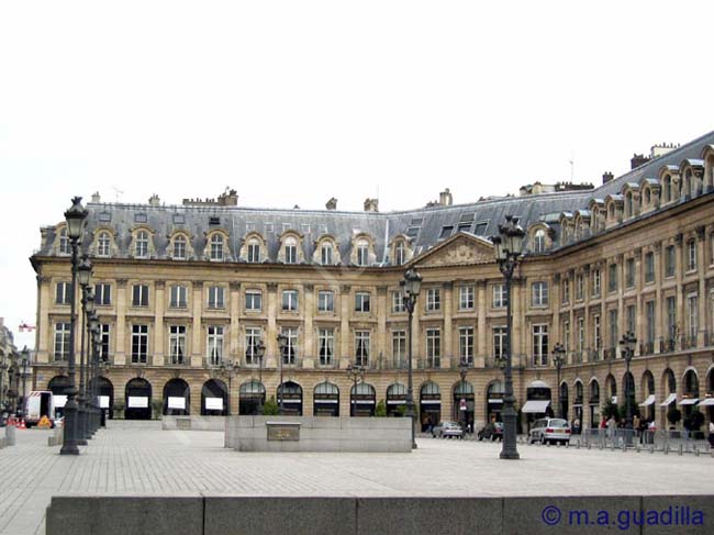 PARIS 001 Place Vendome