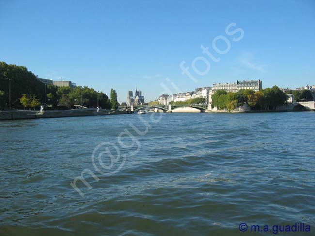 PARIS 127 Paseo por el Sena