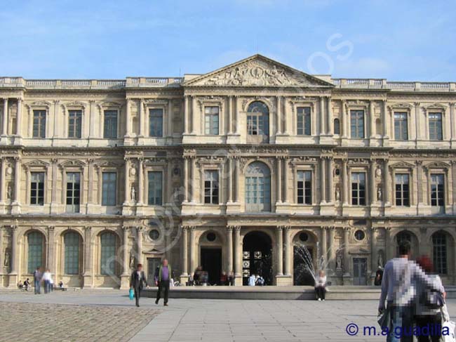 PARIS 203 Musee du Louvre