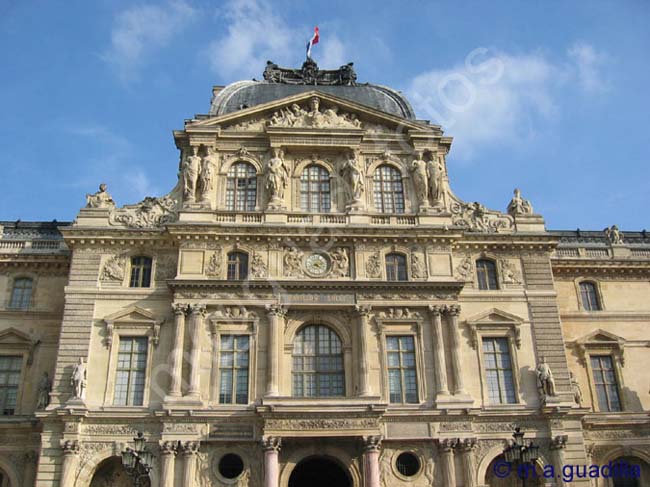 PARIS 205 Musee du Louvre