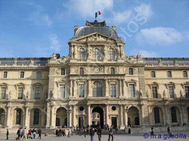 PARIS 206 Musee du Louvre