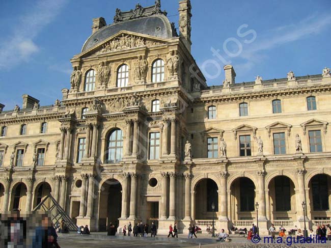 PARIS 207 Musee du Louvre