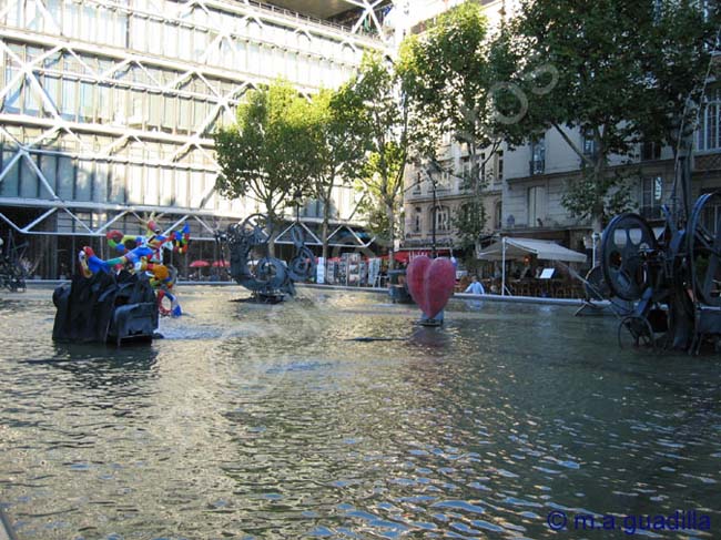 PARIS 362 Centre Georges Pompidou Fontaine Stravinsky