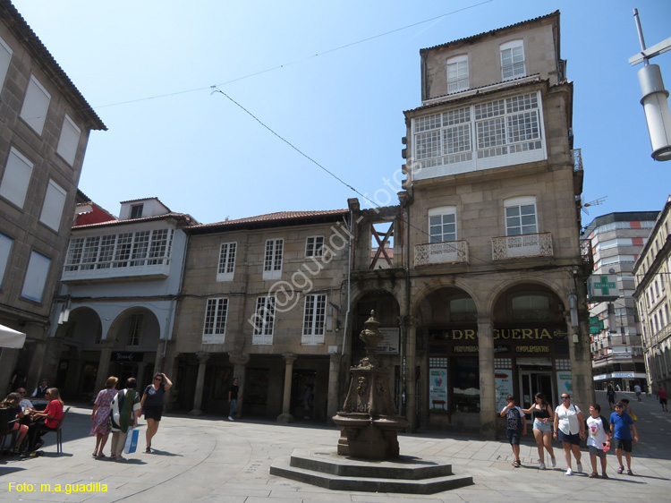 PONTEVEDRA (140) Plaza Curros Enriquez