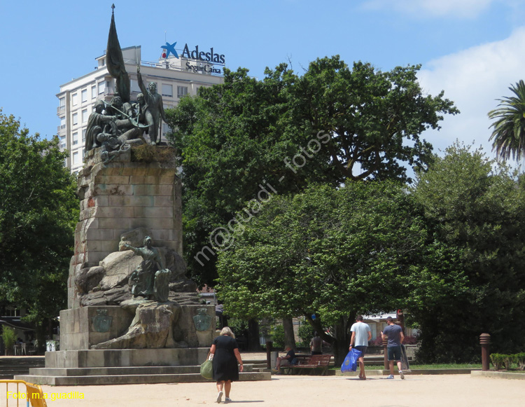 PONTEVEDRA (165) Alameda -  Monumento a los Heroes de Ponte Sampaio