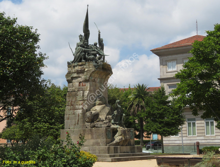 PONTEVEDRA (166) Alameda -  Monumento a los Heroes de Ponte Sampaio