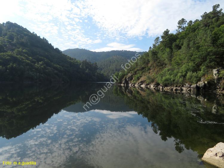 RIBEIRA SACRA (108) PLAYA FLUVIAL DE A COVA