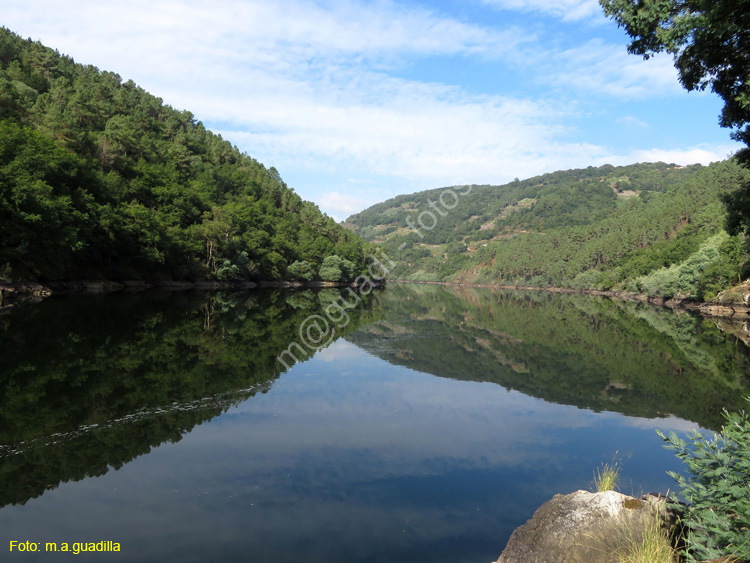 RIBEIRA SACRA (114) PLAYA FLUVIAL DE A COVA