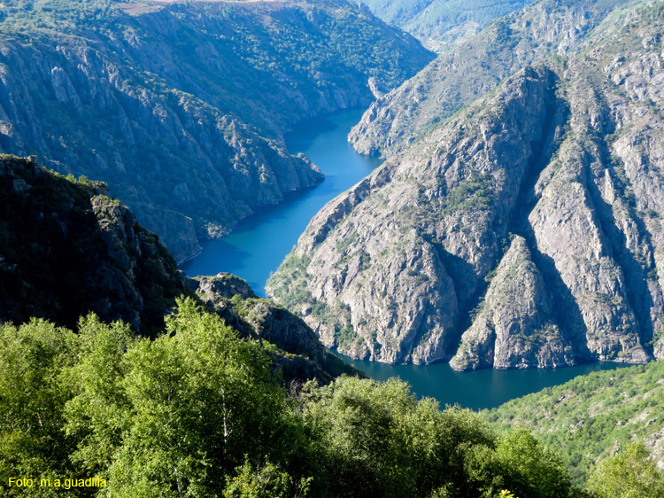 RIBEIRA SACRA (176) PARADA DE SIL - MIRADOR DE CABEZOA