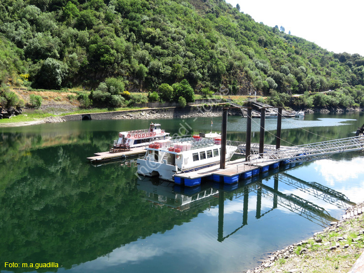 RIBEIRA SACRA (319) Catamaran Doade