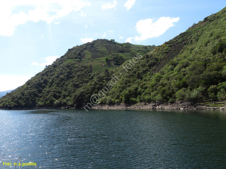 RIBEIRA SACRA (330) Catamaran Doade