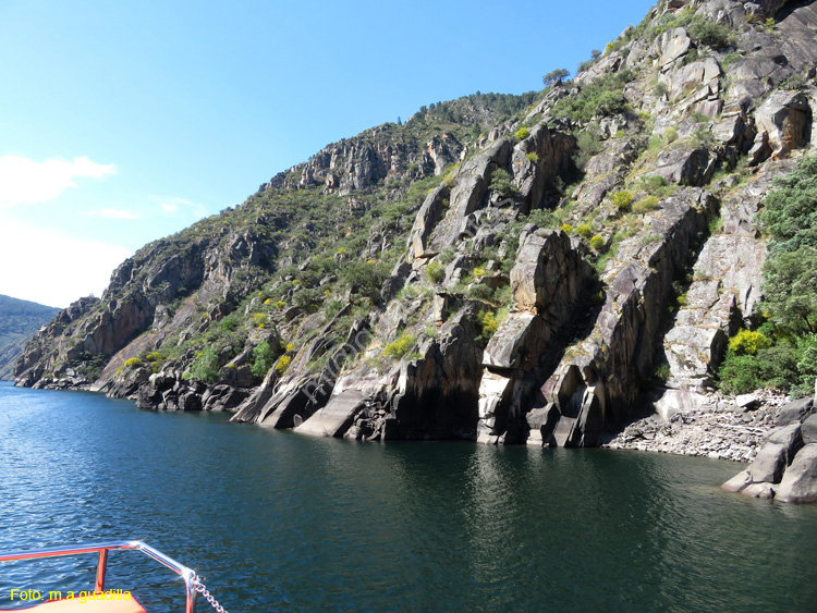 RIBEIRA SACRA (361) Catamaran Doade