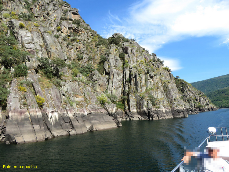 RIBEIRA SACRA (363) Catamaran Doade