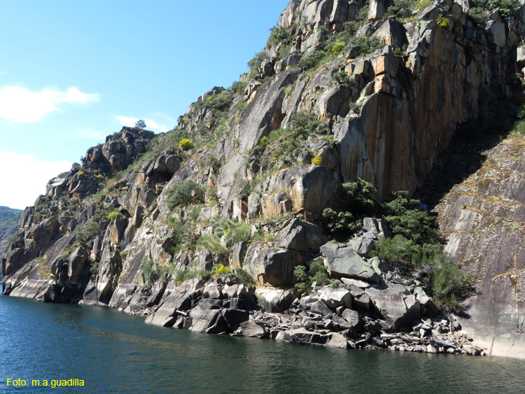 RIBEIRA SACRA (365) Catamaran Doade