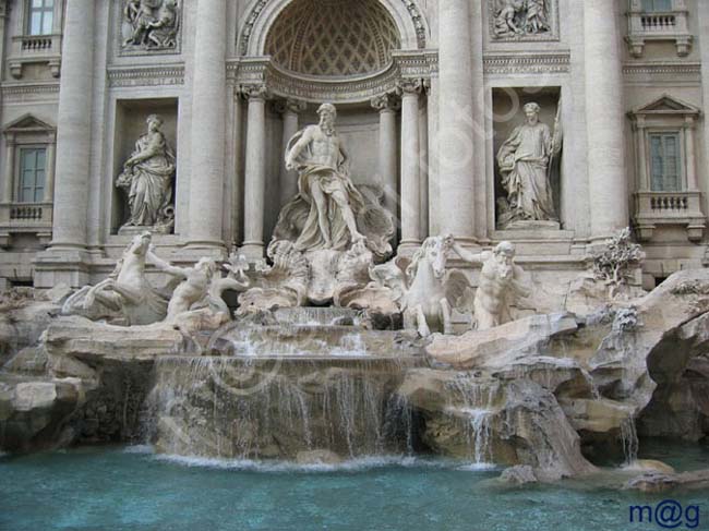 255 Italia - ROMA Fontana de Trevi