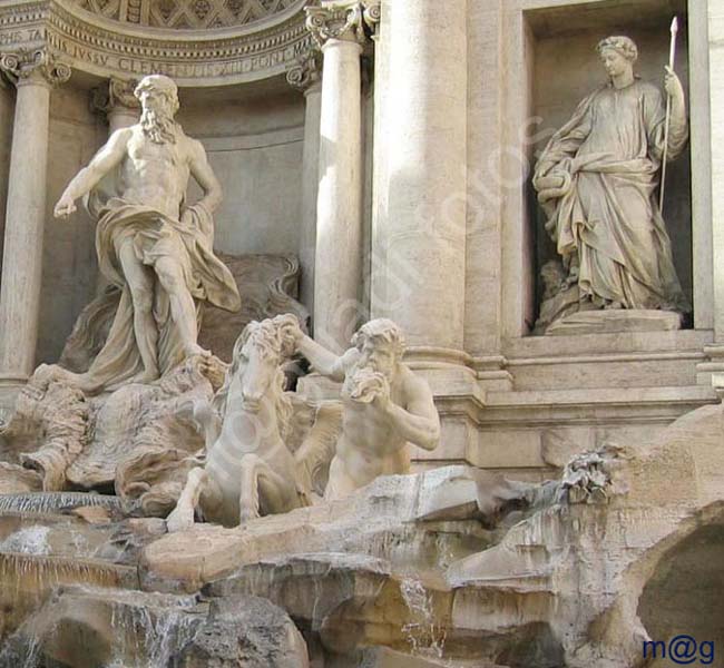 258 Italia - ROMA Fontana de Trevi